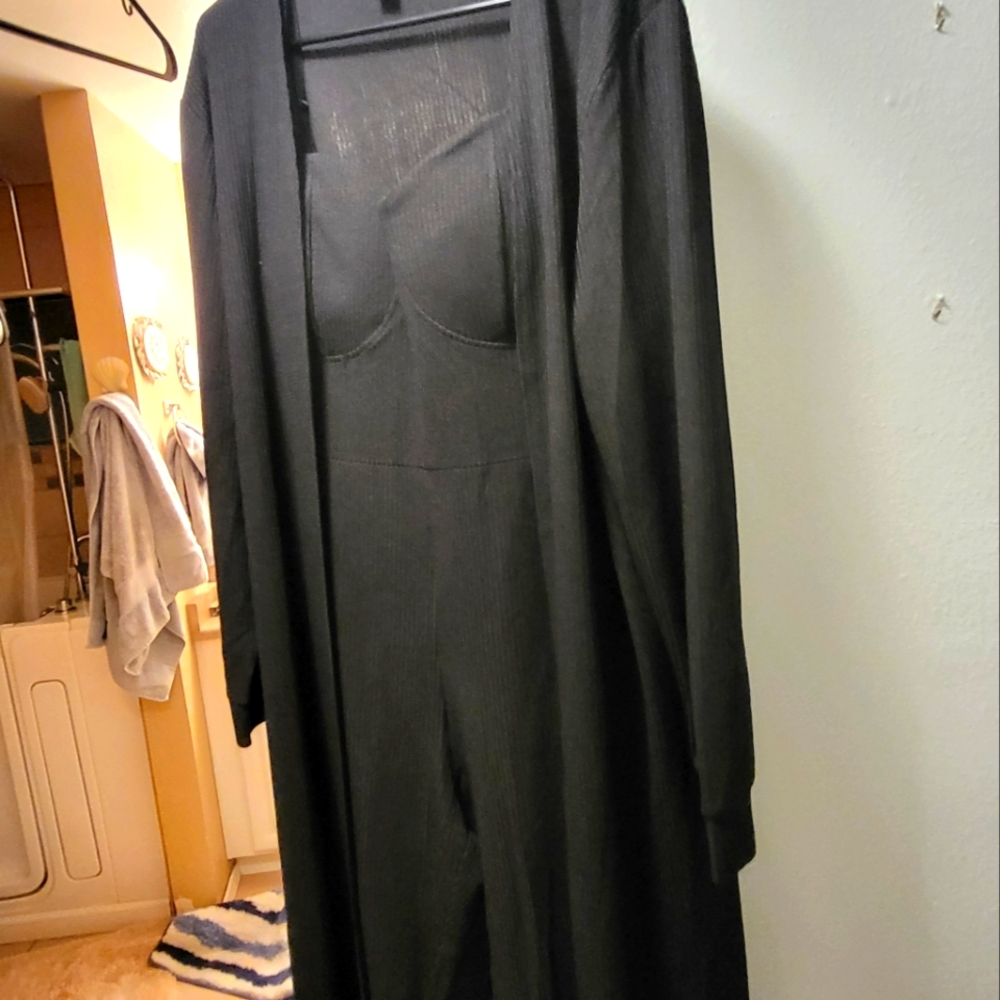 NEW Black Spaghetti strap romper w pass the knee-length cardigan 2XL